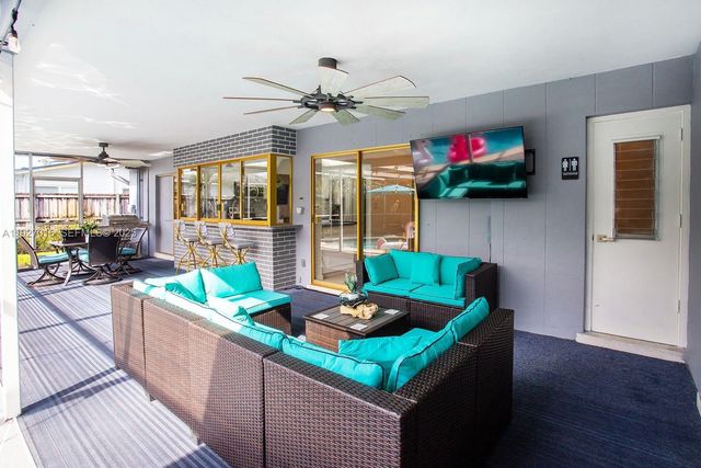 4316 Jackson St, Hollywood, FL 33021