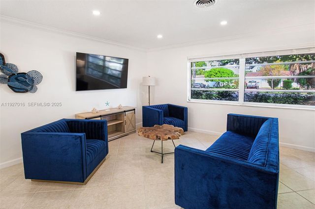 4316 Jackson St, Hollywood, FL 33021