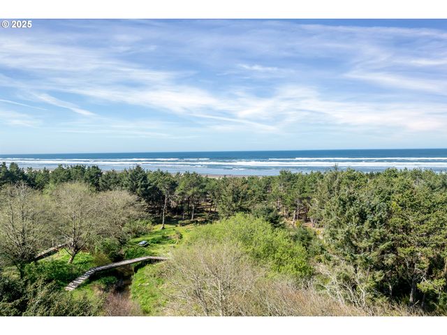 18320 N HIGHWAY 101, Rockaway Beach, OR 97136