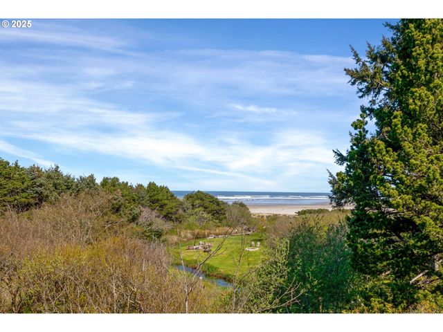 18320 N HIGHWAY 101, Rockaway Beach, OR 97136