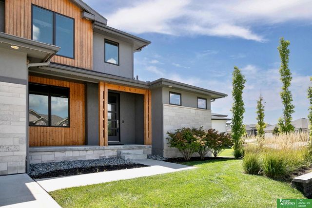 7267 N 172nd Street, Bennington, NE 68007