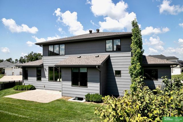 7267 N 172nd Street, Bennington, NE 68007