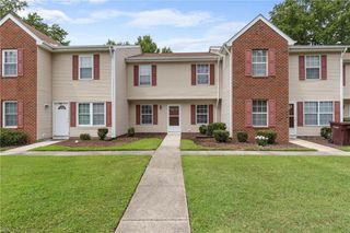 3472 Clover Meadows DR, Chesapeake, VA 23321
