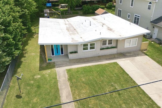 815 W Detroit Street, New Buffalo, MI 49117