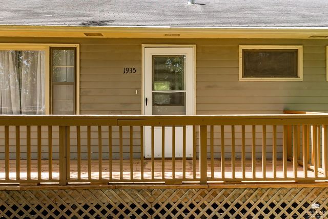 1935 Lincoln Drive, Manhattan, KS 66502