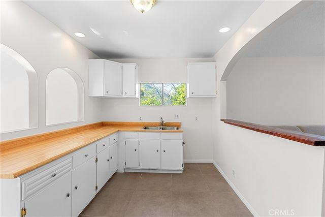 634 E Walnut, Burbank, CA 91501