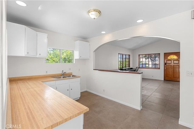 634 E Walnut, Burbank, CA 91501