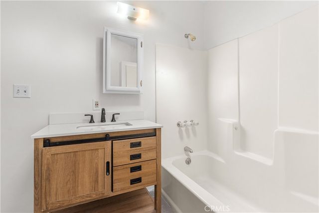 634 E Walnut, Burbank, CA 91501