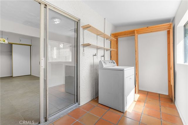 634 E Walnut, Burbank, CA 91501
