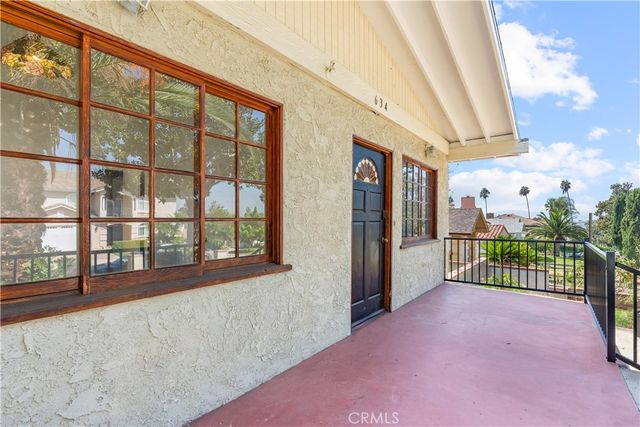 634 E Walnut, Burbank, CA 91501