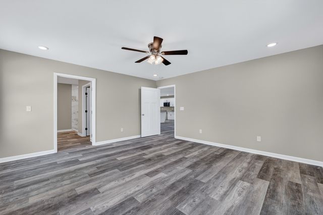 6 Monks Rd, Fayetteville, TN 37334