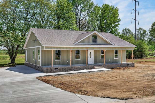 6 Monks Rd, Fayetteville, TN 37334