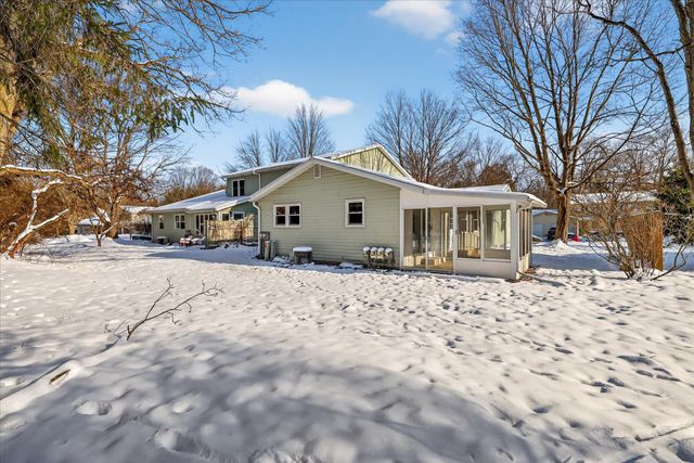 10206 Cricklewood Court, Portage, MI 49024