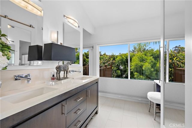 23 Canyon Crest, Corona Del Mar, CA 92625