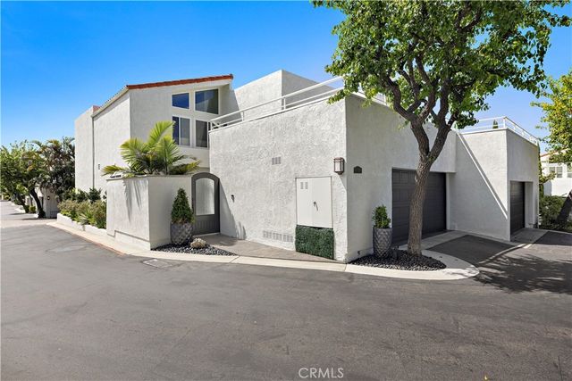 23 Canyon Crest, Corona Del Mar, CA 92625