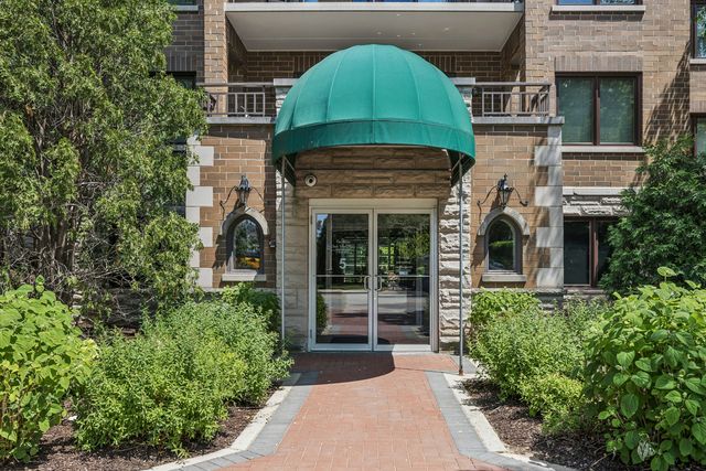 5 S Pine Street 405B, Mount Prospect, IL 60056