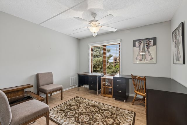 5 S Pine Street 405B, Mount Prospect, IL 60056