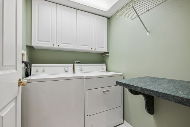 5 S Pine Street 405B, Mount Prospect, IL 60056
