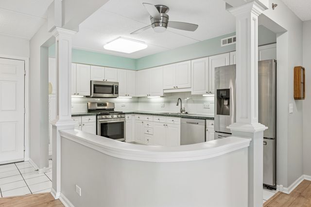 5 S Pine Street 405B, Mount Prospect, IL 60056
