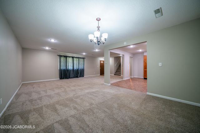 2455 N LAKELAND DRIVE, Columbia, MO 65202