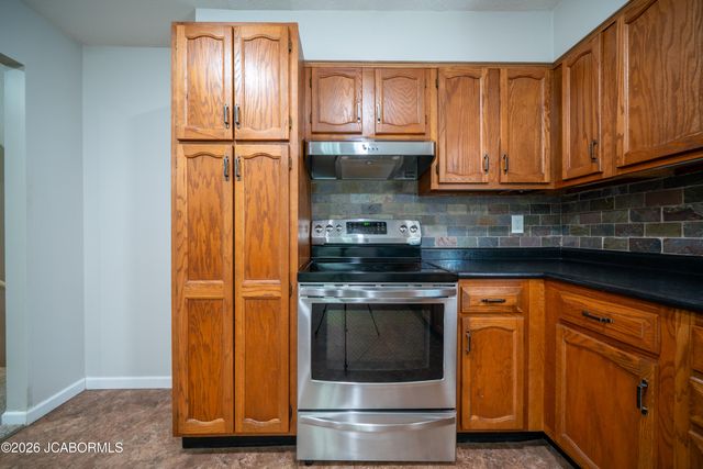 2455 N LAKELAND DRIVE, Columbia, MO 65202