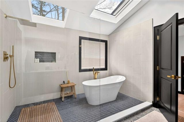 1008 Mcconnell Drive, Decatur, GA 30033