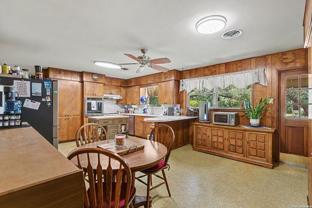 13430 FM 1560 N, Helotes, TX 78023