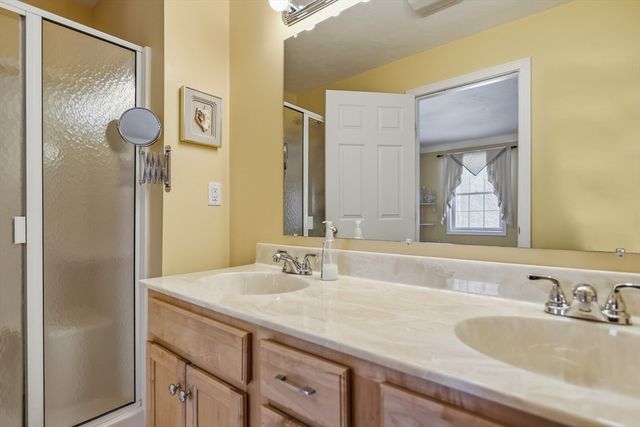 22 Tanglewood Park Drive 22, Haverhill, MA 01830