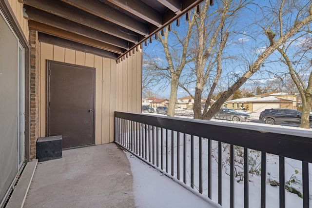 827 E 194th Street 827, Glenwood, IL 60425