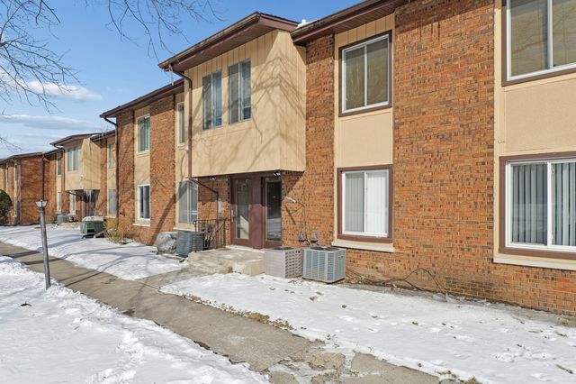 827 E 194th Street 827, Glenwood, IL 60425