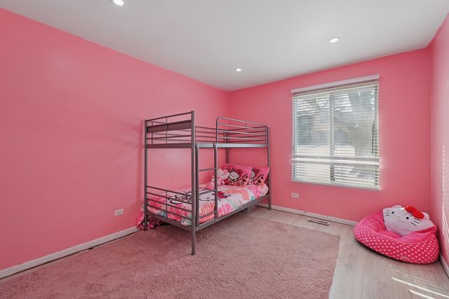 827 E 194th Street 827, Glenwood, IL 60425