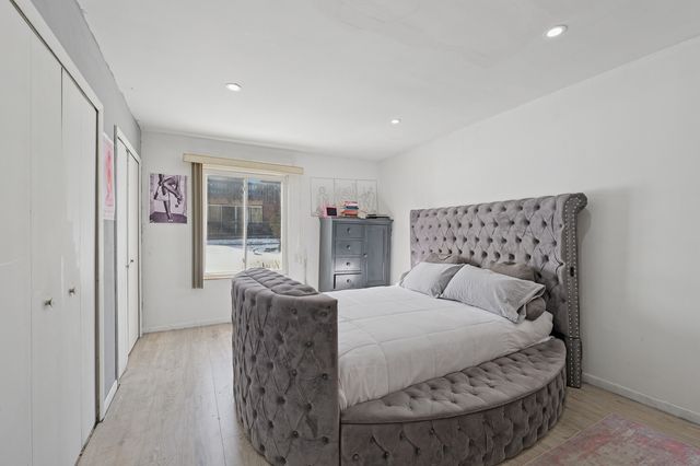 827 E 194th Street 827, Glenwood, IL 60425