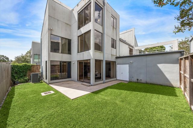 12 Boulevard Green, Bellaire, TX 77401