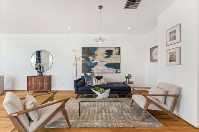 12 Boulevard Green, Bellaire, TX 77401