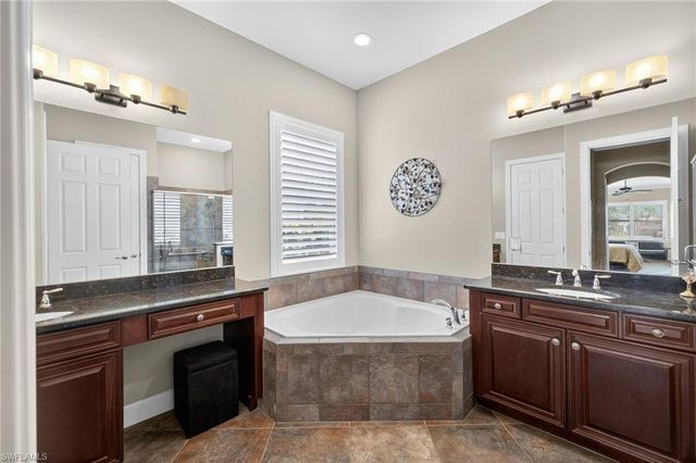 11204 Lithgow LN, Fort Myers, FL 33913