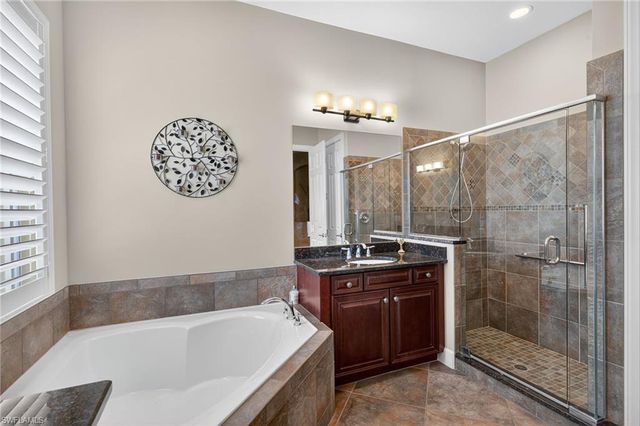 11204 Lithgow LN, Fort Myers, FL 33913