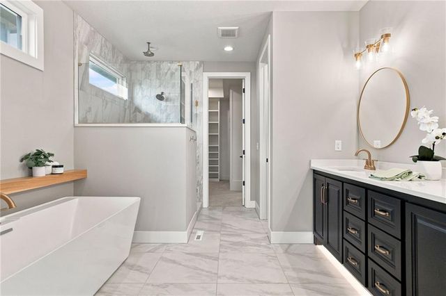 9311 W 168th Terrace, Overland Park, KS 66085