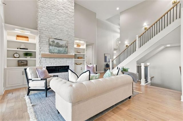9311 W 168th Terrace, Overland Park, KS 66085