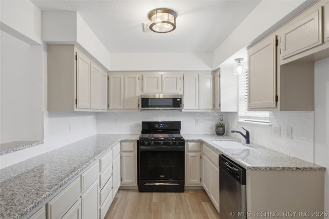 618 W 19th Street West, Claremore, OK 74019