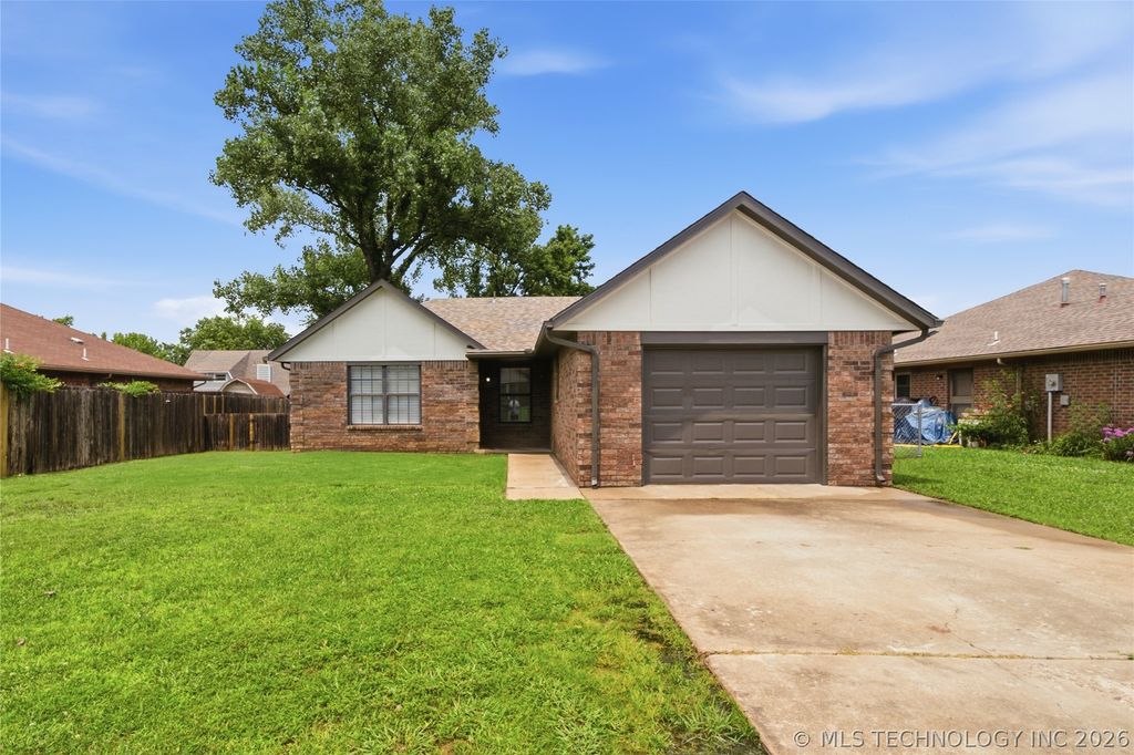 618 W 19th Street West, Claremore, OK 74019