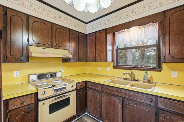 10 Starr Ln, Conway, AR 72032