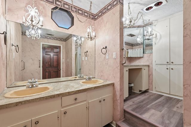 10 Starr Ln, Conway, AR 72032