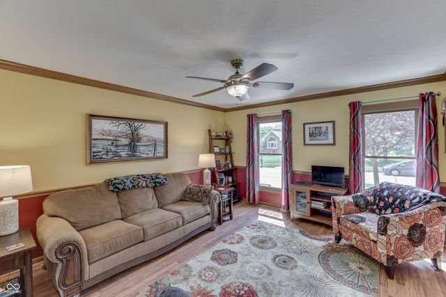7401 Bunker Hill Crest, Indianapolis, IN 46259
