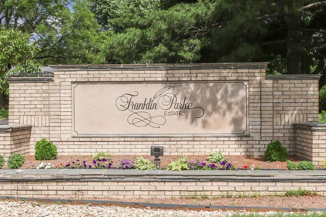 7401 Bunker Hill Crest, Indianapolis, IN 46259
