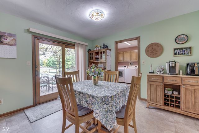 7401 Bunker Hill Crest, Indianapolis, IN 46259