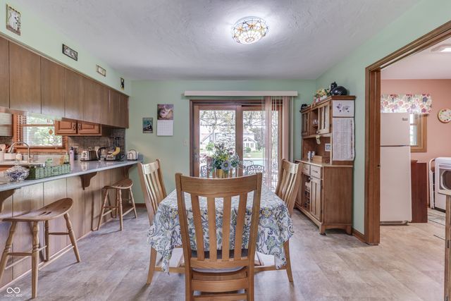 7401 Bunker Hill Crest, Indianapolis, IN 46259