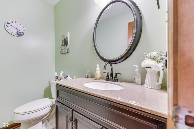 7401 Bunker Hill Crest, Indianapolis, IN 46259