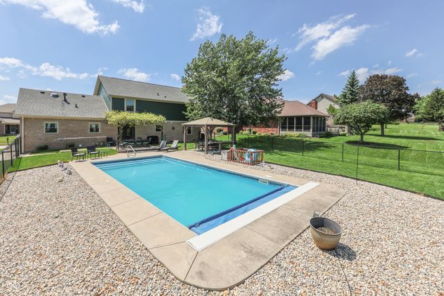 7401 Bunker Hill Crest, Indianapolis, IN 46259