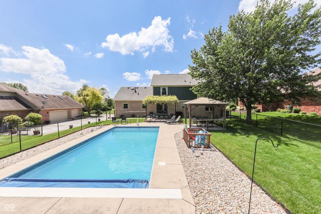 7401 Bunker Hill Crest, Indianapolis, IN 46259