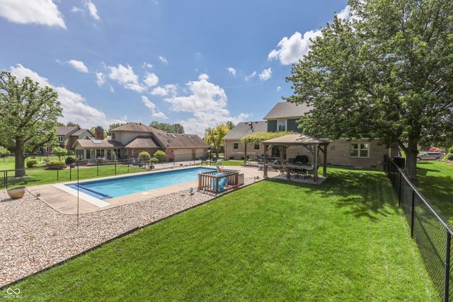 7401 Bunker Hill Crest, Indianapolis, IN 46259